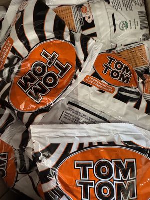 TOM TOM